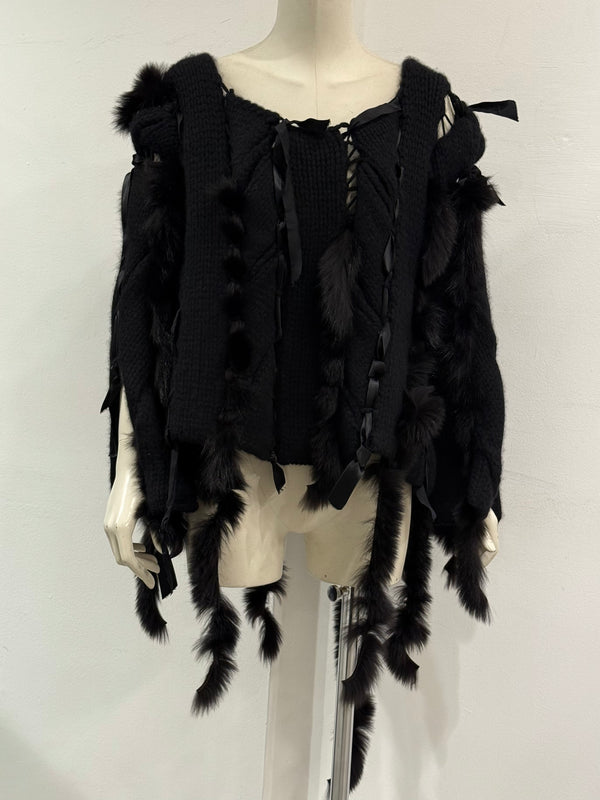 A/W2002 Gucci by Tom Ford fox fur black wool knit