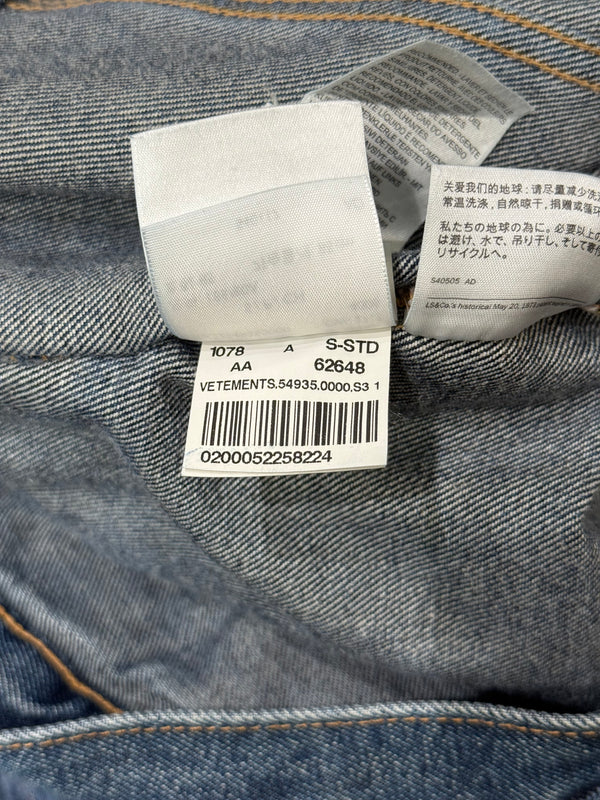 A/W2018 Vetements x Levi’s oversized double layer denim vest