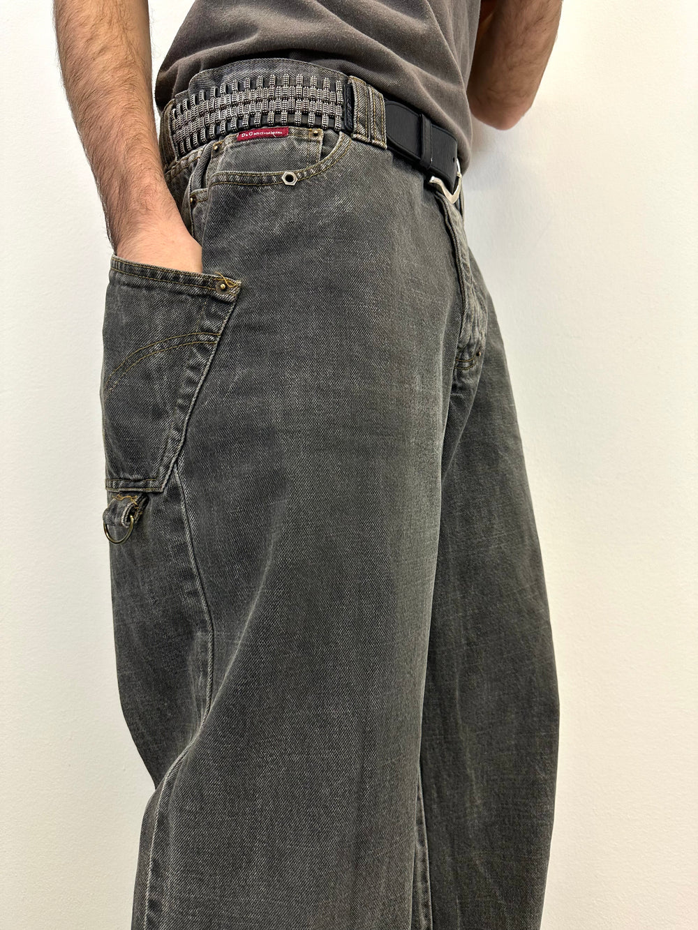 AW2003 D&G heavy baggy asymmetrical jeans