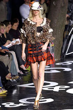 A/W2003 Dolce & Gabbana bondage tartan runway skirt