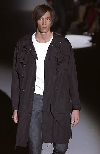 S/S2002 Gucci by Tom Ford runway military trench coat