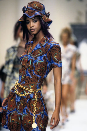 S/S1994 Chanel runway gold chain belt