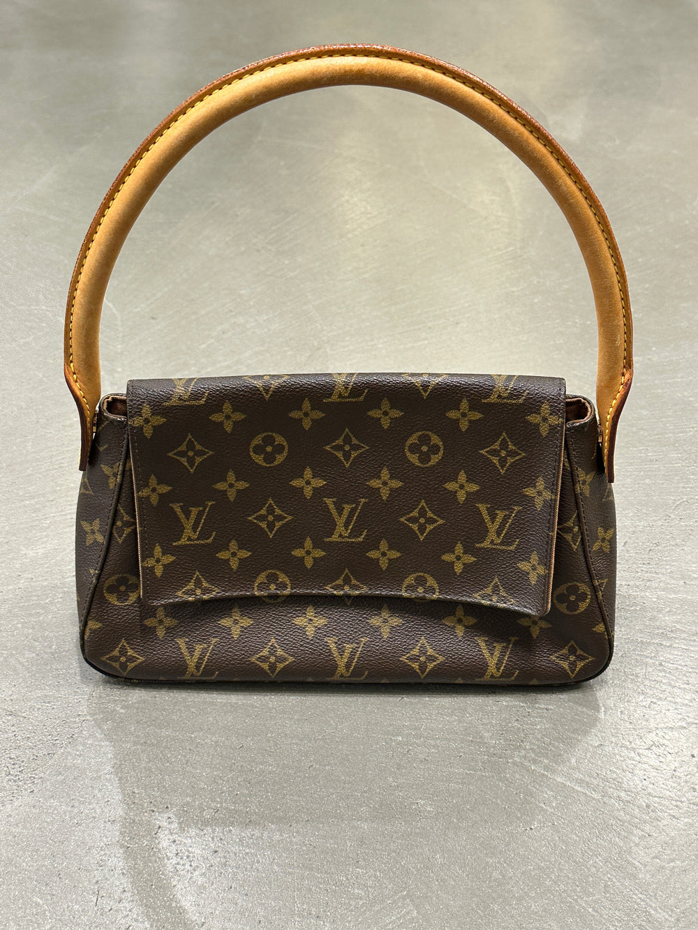 2003 Louis Vuitton Monogram Looping MM shoulder bag