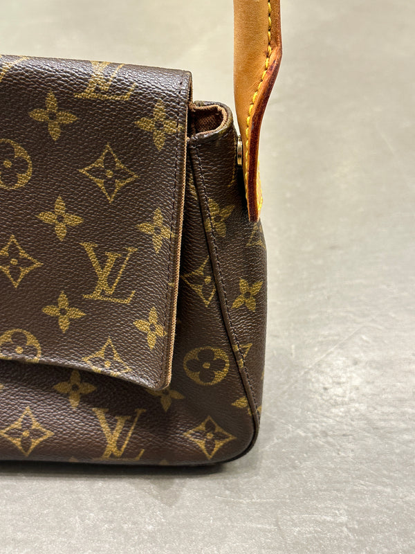 2003 Louis Vuitton Monogram Looping MM shoulder bag