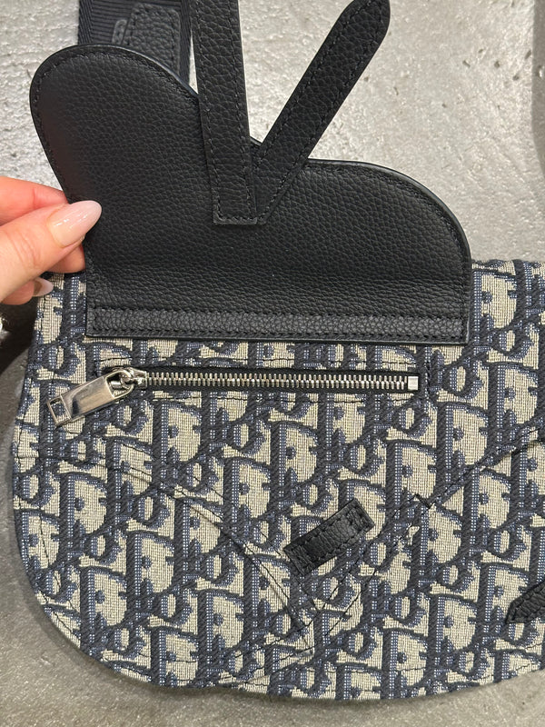 2021 Dior saddle messenger pouch in oblique jacquard