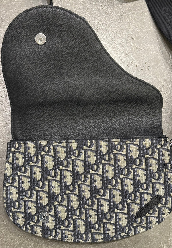 2021 Dior saddle messenger pouch in oblique jacquard