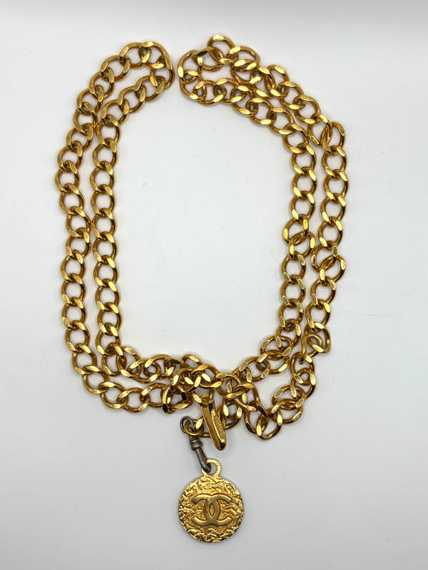 1982 Chanel Medallion chain belt