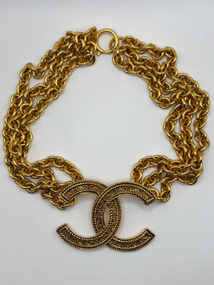 1985 Chanel CC logo necklace
