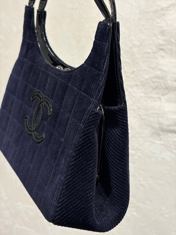 2000-20002 Chanel corduroy hobo bag