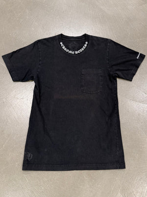 Chrome Hearts neck letters logo t-shirt