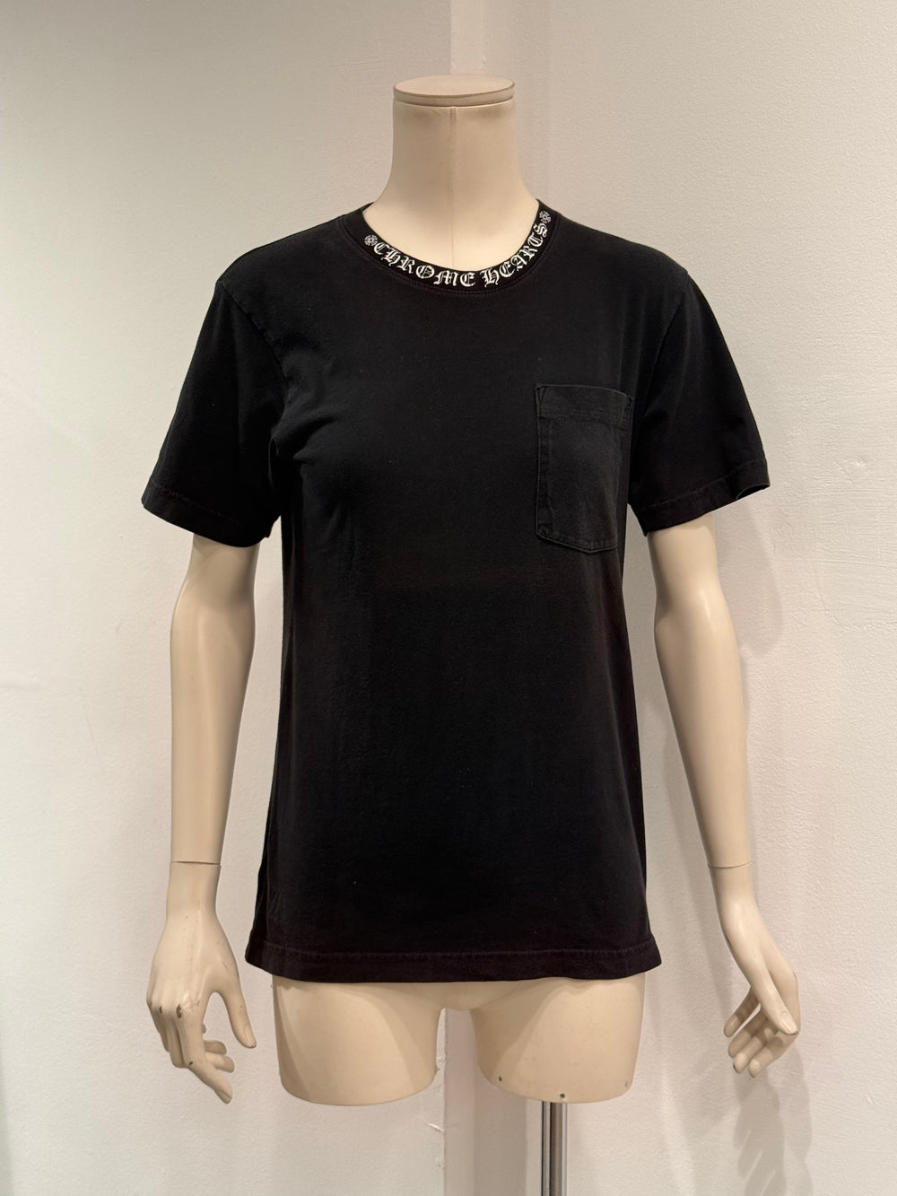 Chrome Hearts neck letters logo t-shirt