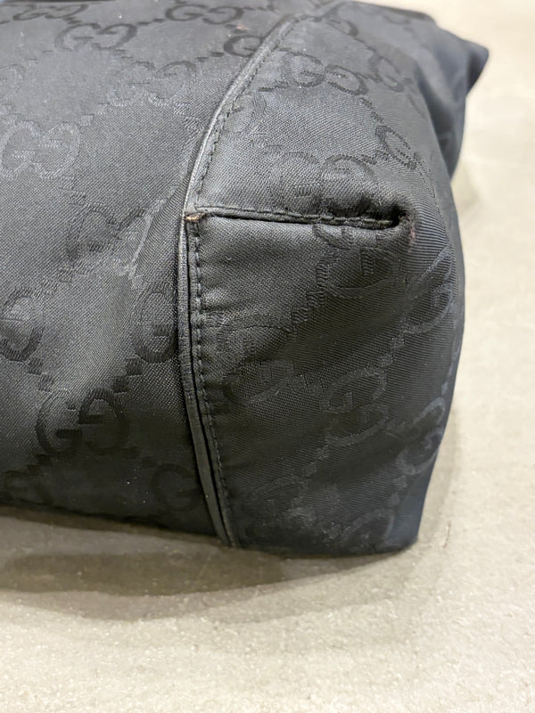 1990s Gucci GG nylon shoulder bag