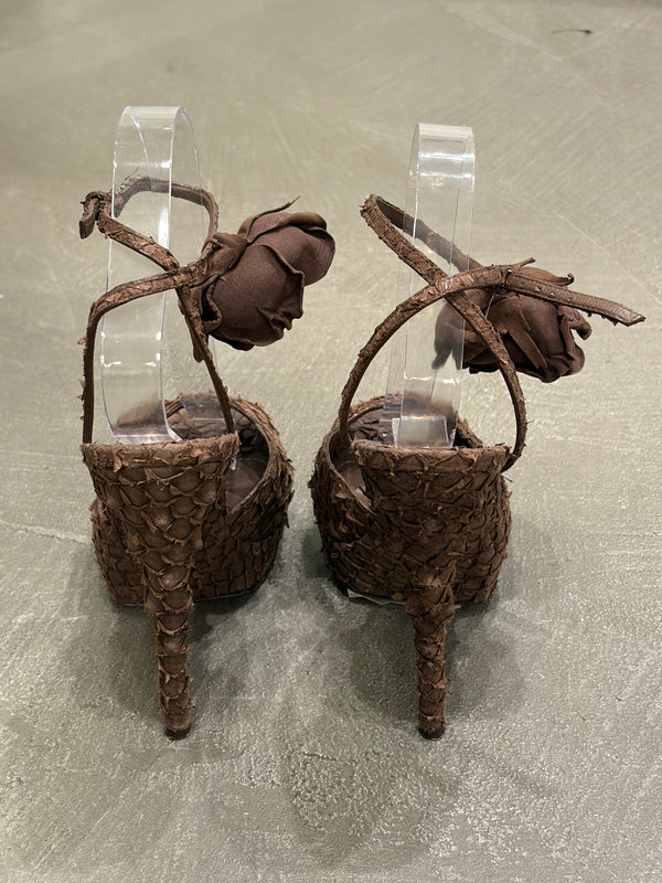 S/S2010 Yves Saint Laurent runway “Rose" Spiny heel sandals