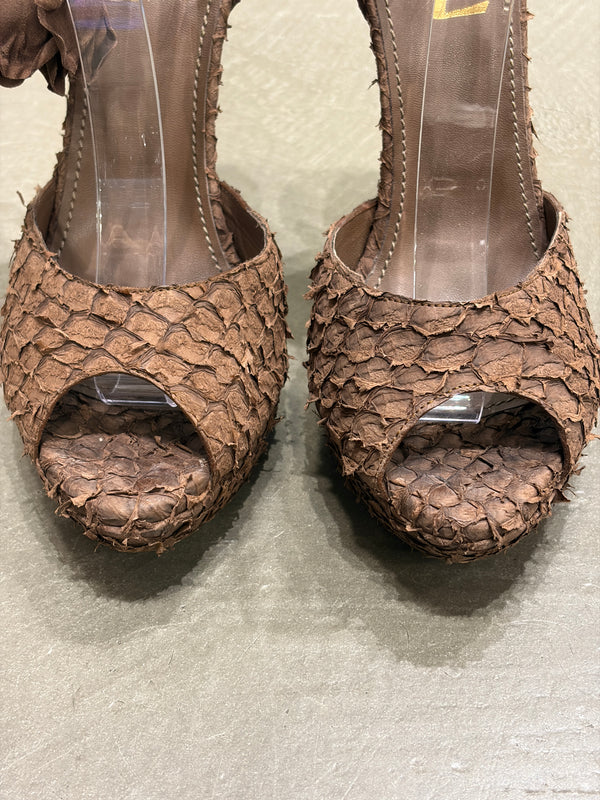 S/S2010 Yves Saint Laurent runway “Rose" Spiny heel sandals