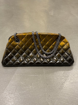 2011 Chanel patent quilted CC charm shoulder bag