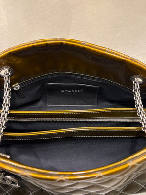 2011 Chanel patent quilted CC charm shoulder bag