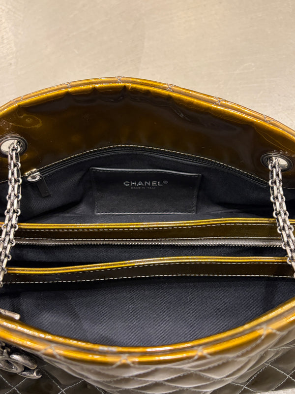 2011 Chanel patent quilted CC charm shoulder bag