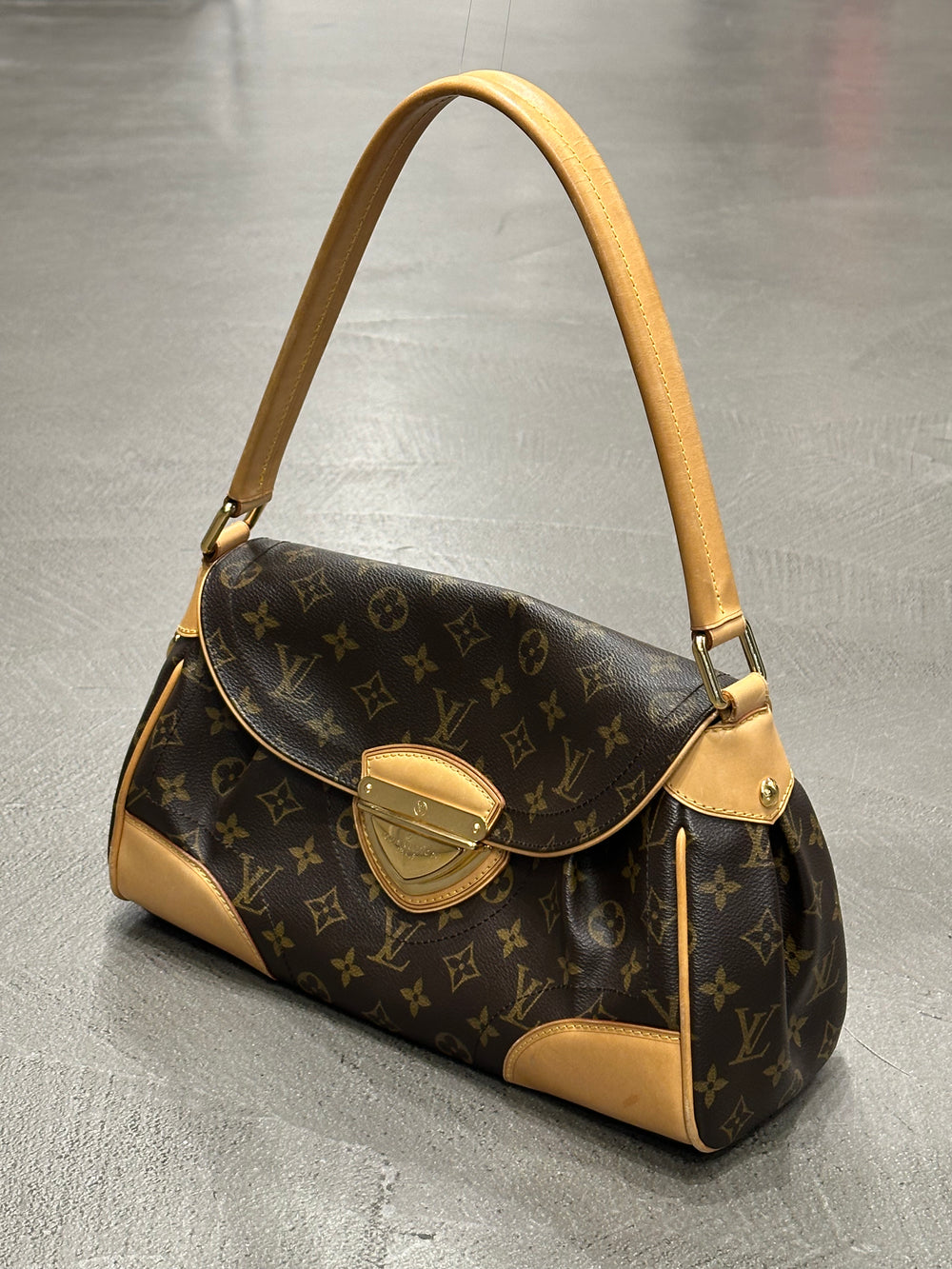 2006 Louis Vuitton monogram Beverly shoulder bag