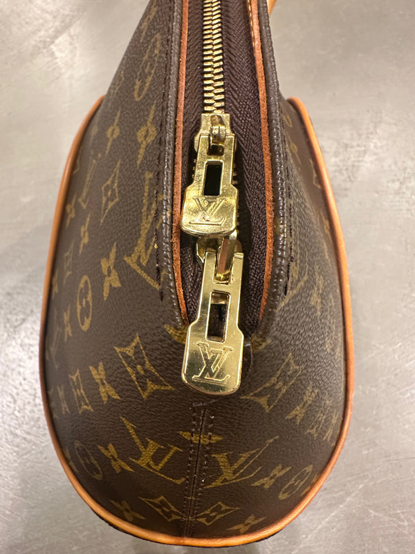 1999 Louis Vuitton Monogram Ellipse bag