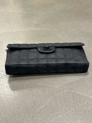 2001 Chanel Chocolate Bar travel line shoulder bag