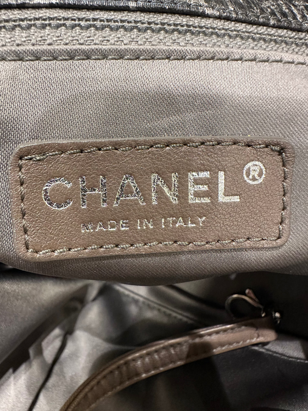 2009-2010 Chanel quilted nylon chain tote bag