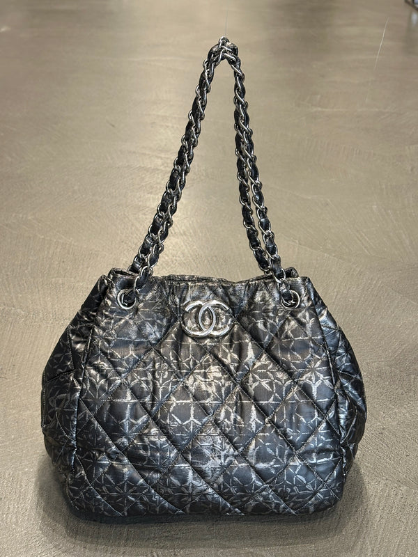2009-2010 Chanel quilted nylon chain tote bag