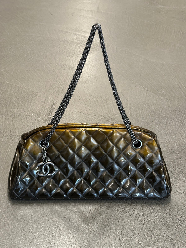 2011 Chanel patent quilted CC charm shoulder bag