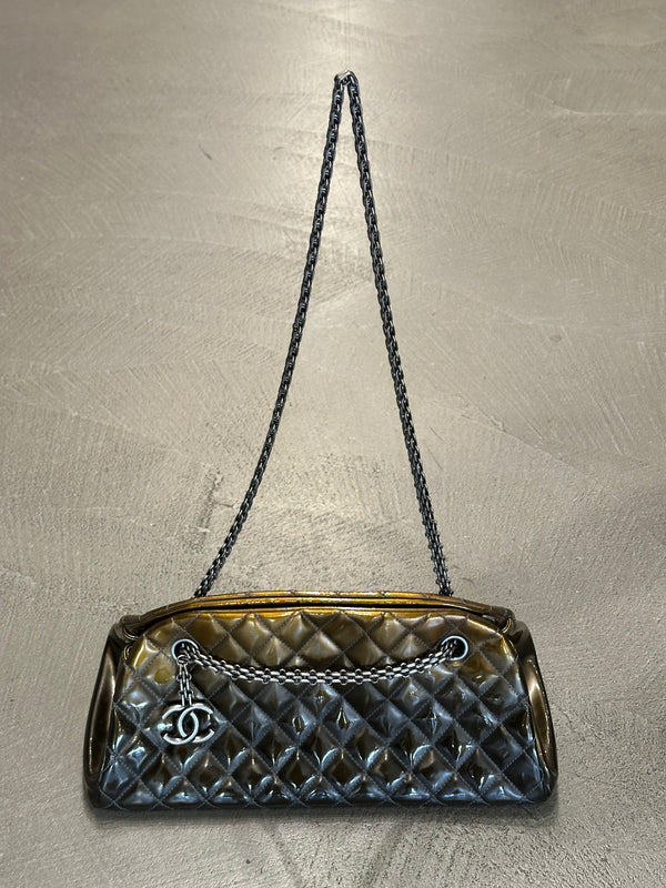 2011 Chanel patent quilted CC charm shoulder bag