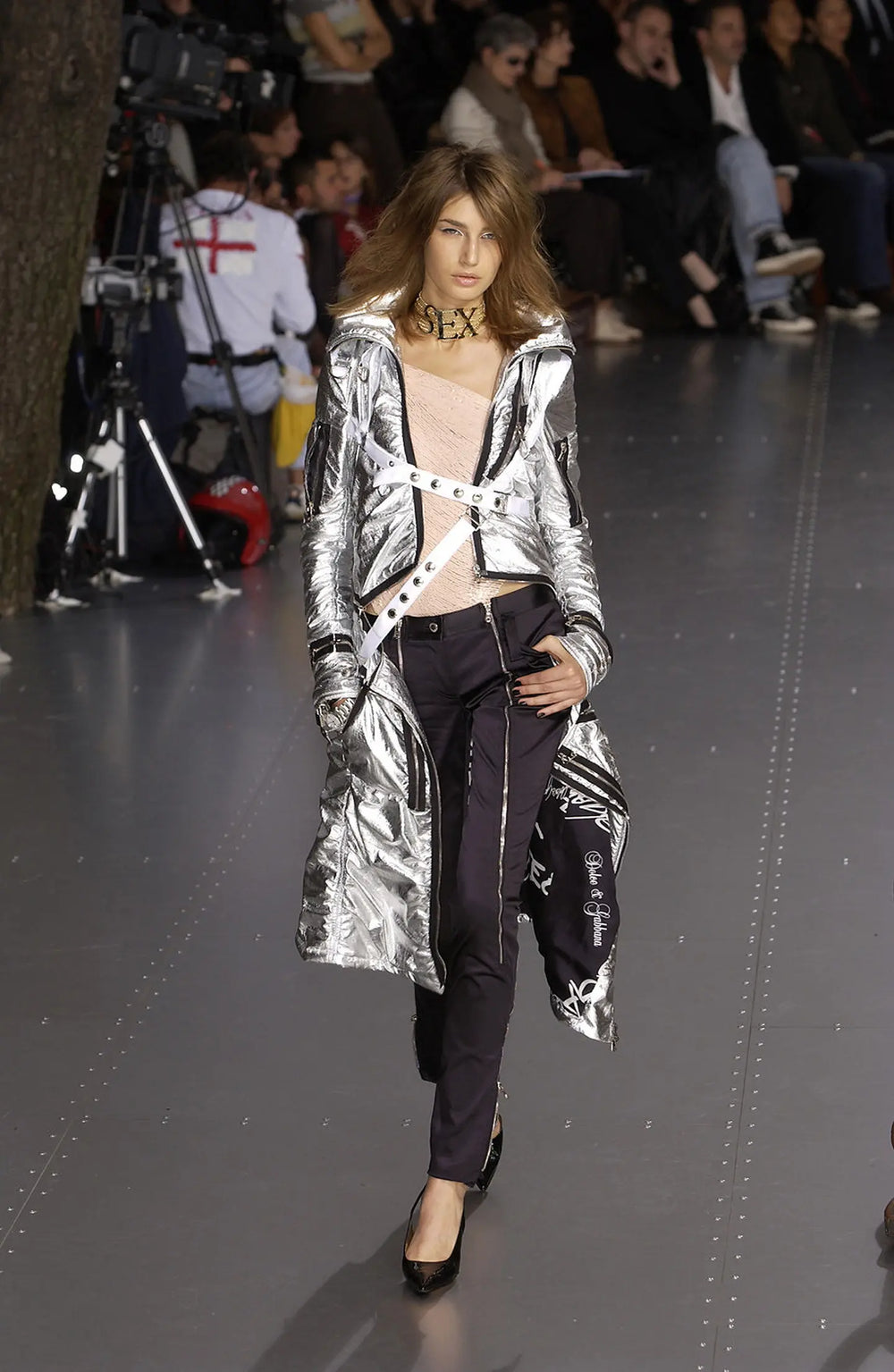 S/S2003 Dolce & Gabbana runway zipped distressed denim pants