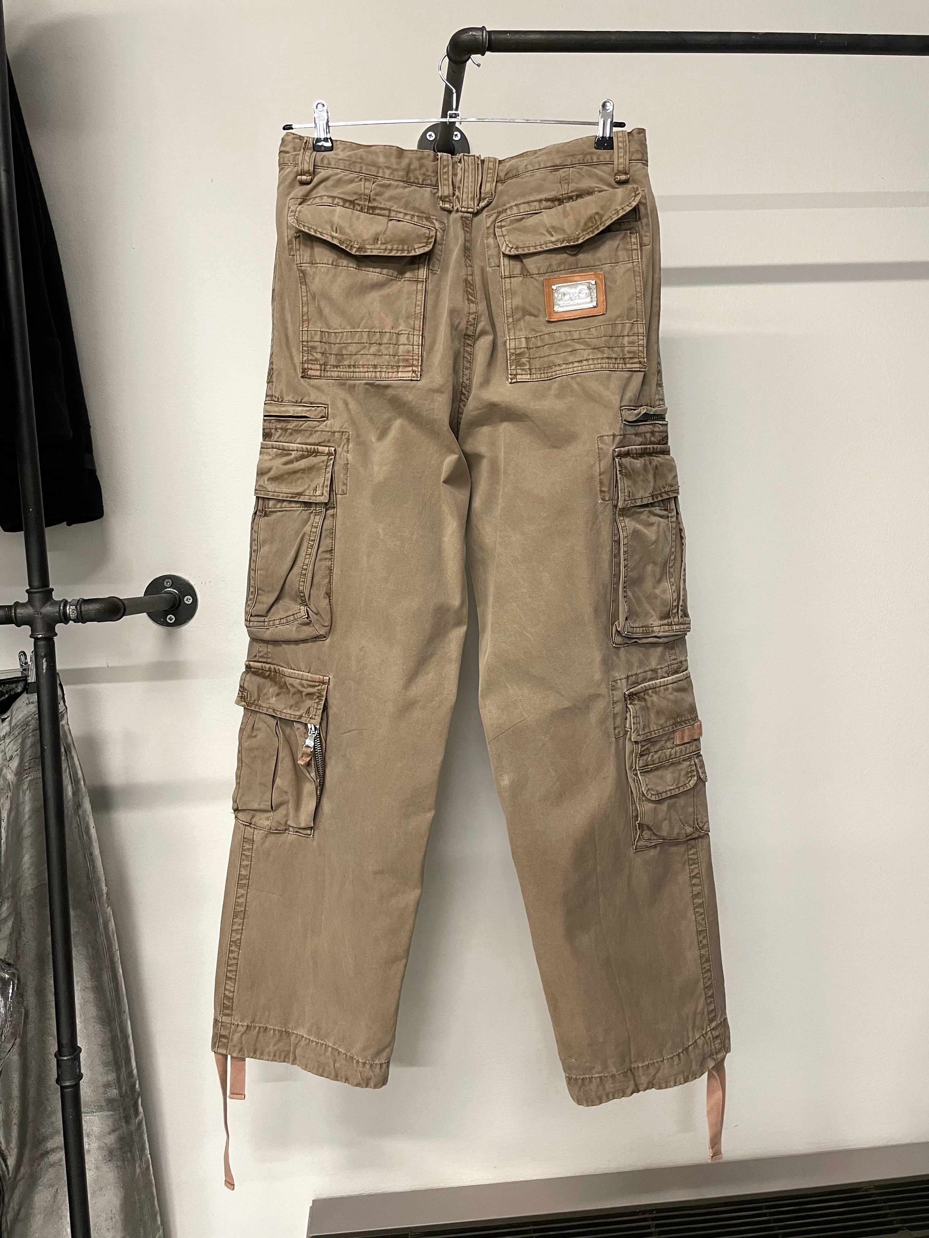 2000s Dolce & Gabbana 18 pockets cargo pants 2000s Dolce & Gabbana 18 pockets cargo pants