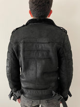Load image into Gallery viewer, AW2007 Dior × Hedi Slimane &quot;Navigate&quot; shearling leather  jacket
