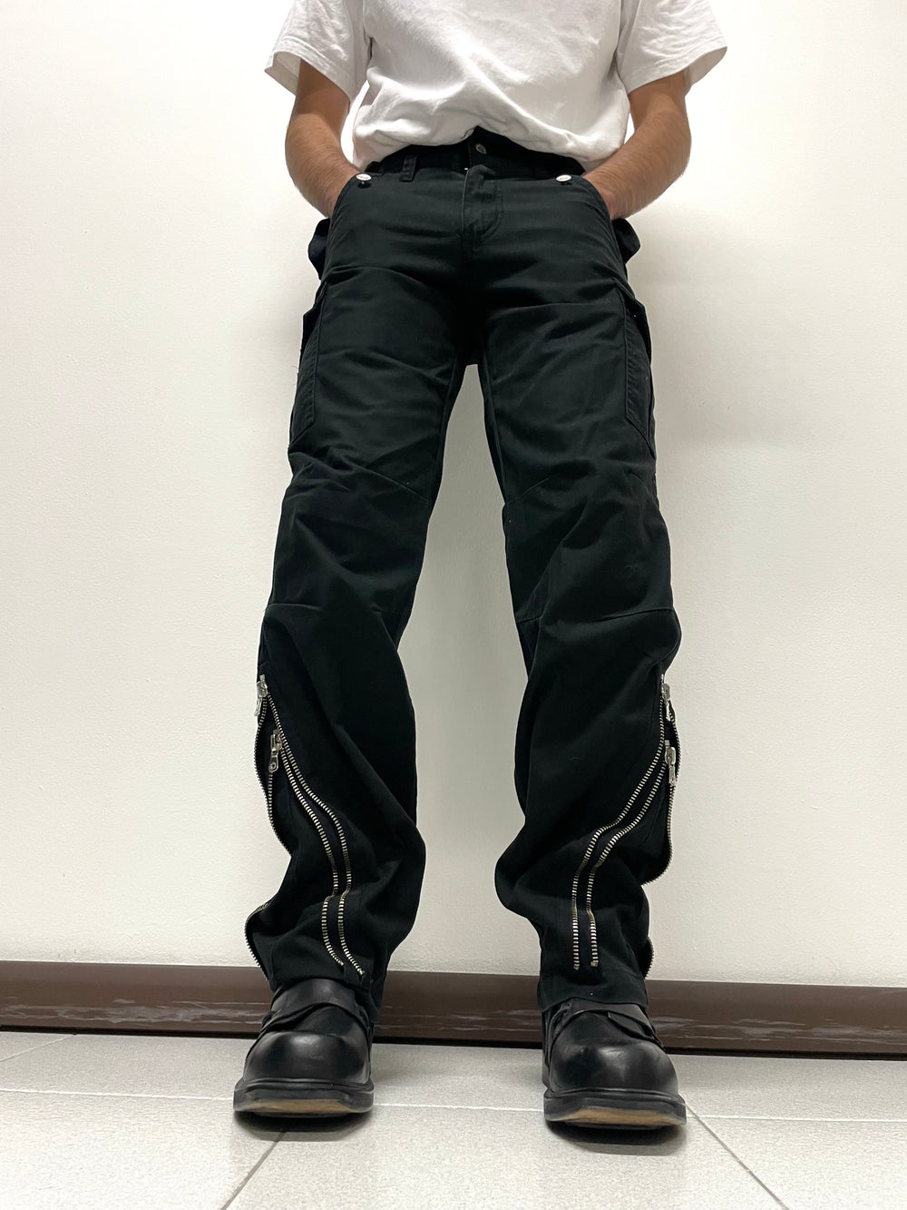 2000s Dolce & Gabbana zipper cargo pants