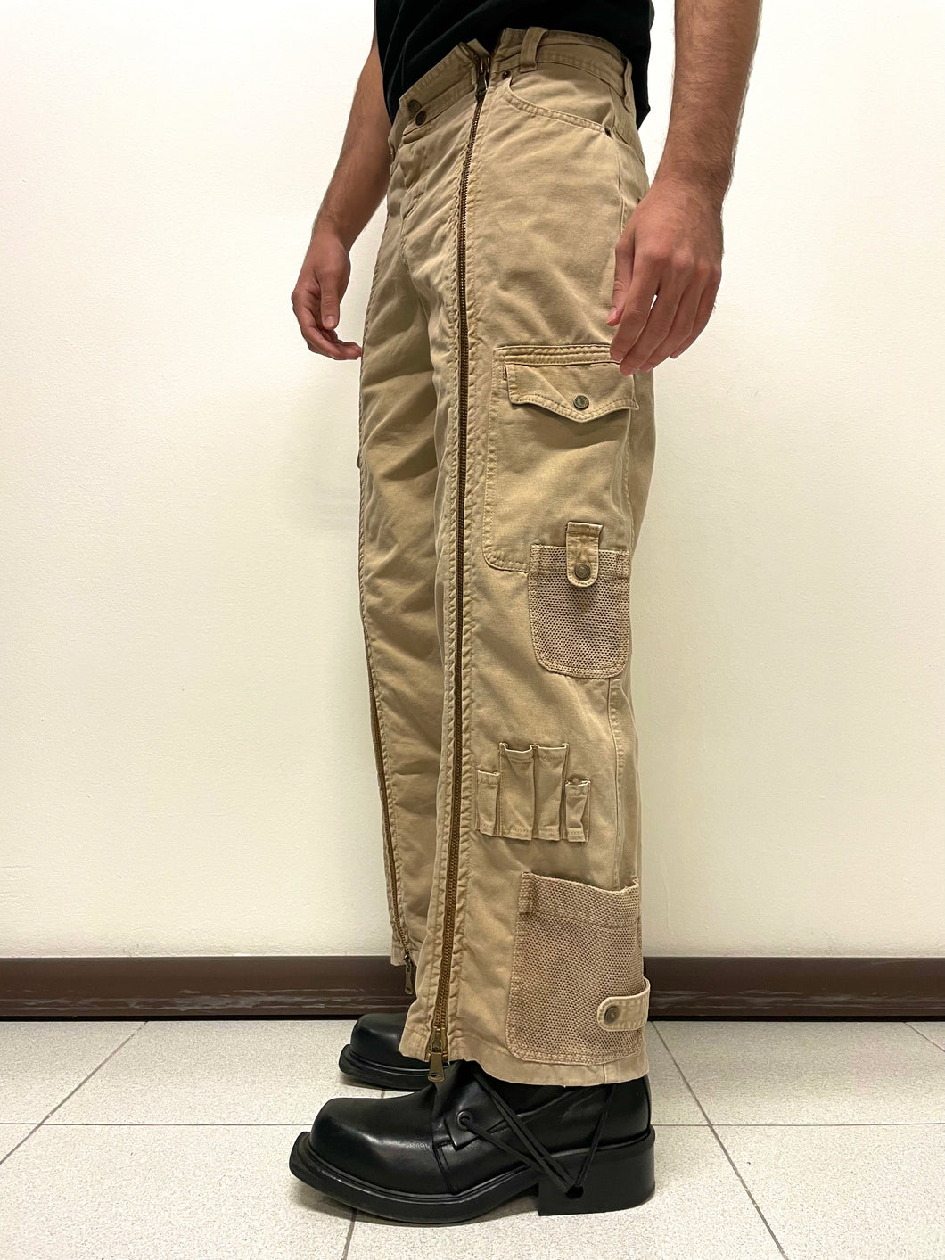 2004 Dolce & Gabbana full zipper cargo multi pockets pants