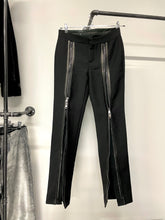 Load image into Gallery viewer, FW2001 Gucci by Tom Ford zipper runway leather pants
